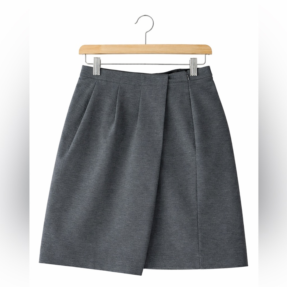 Banana Republic nwt gray knee length skirt